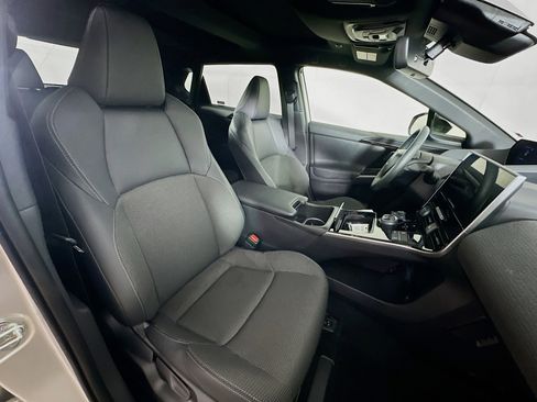 Used 2023 Toyota bZ4X XLE w/ Weather Package image 29