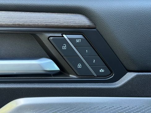 Certified 2024 GMC Acadia Denali w/ Super Cruise Package image 8