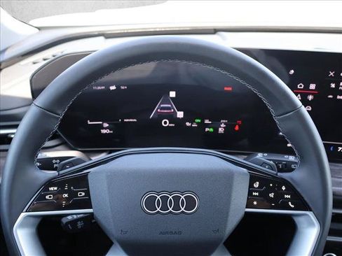 Used 2025 Audi Q5 Premium w/ Convenience Package AWD/4WD image 15