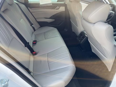 Used 2021 Honda Accord EX-L image 12