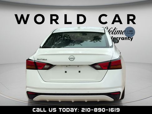 Used 2025 Nissan Altima 2.5 SV FWD image 6