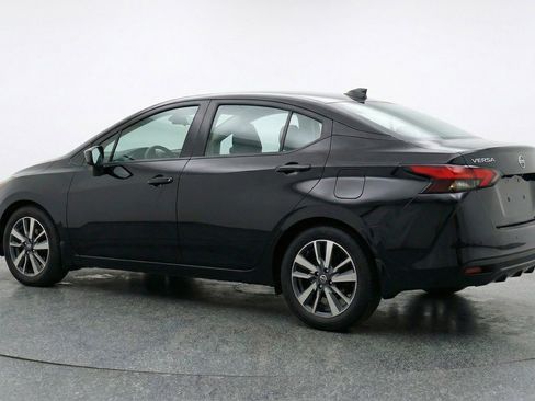 Used 2025 Nissan Versa SV image 6