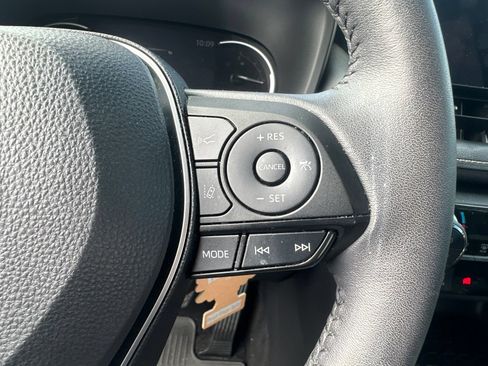 Certified 2023 Toyota RAV4 XLE w/ Convenience Package FWD image 9