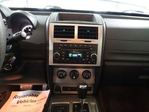 Used 2011 Dodge Nitro Heat image 12