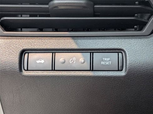 Used 2020 Nissan Altima 2.5 SR w/ Premium Package FWD image 22