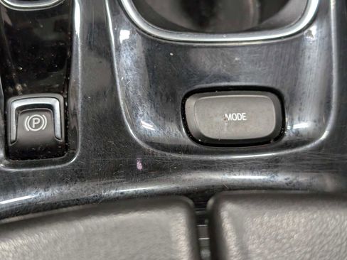 Used 2021 Buick Envision Essence w/ Technology Package I image 30