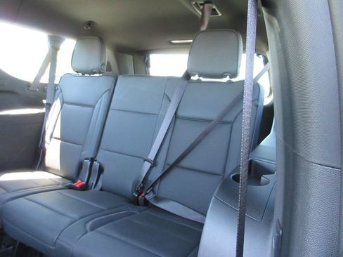 Certified 2025 GMC Yukon XL Denali w/ Denali Reserve Package AWD/4WD image 24