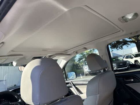 Used 2018 Subaru Forester 2.5i Limited AWD/4WD image 17