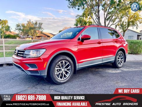 Used 2019 Volkswagen Tiguan SE w/ Panoramic Sunroof Package AWD/4WD image 4