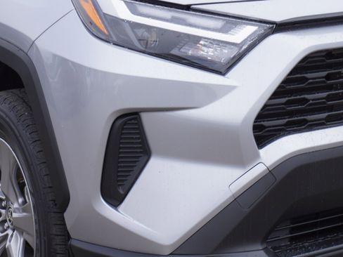 Used 2025 Toyota RAV4 LE image 3