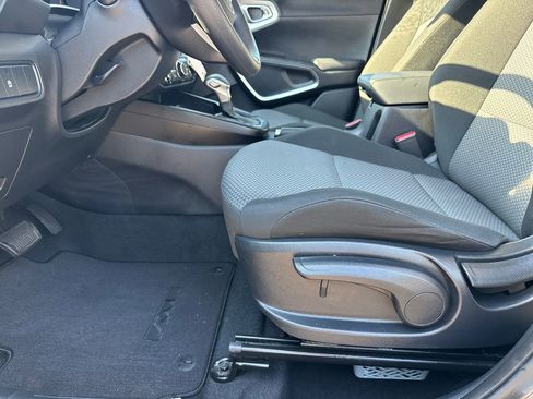 Certified 2023 Kia Soul LX w/ Option Group 015 image 10
