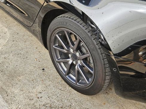 Used 2018 Tesla Model 3 Long Range image 10