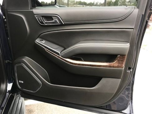 Used 2018 Chevrolet Tahoe LT image 19