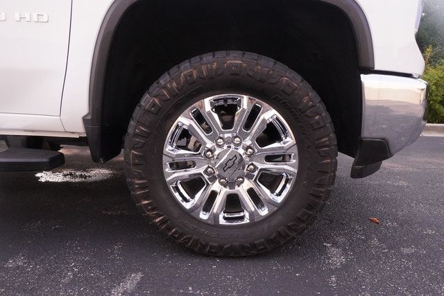 Used 2025 Chevrolet Silverado 2500 LTZ w/ LTZ Convenience Package AWD/4WD image 35