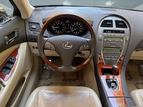 Used 2011 Lexus ES 350 FWD image 27