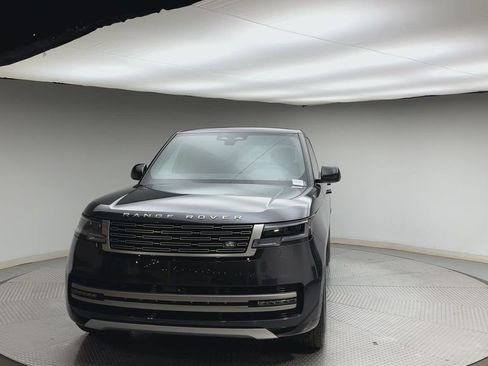 Certified 2025 Land Rover Range Rover SE AWD/4WD image 7