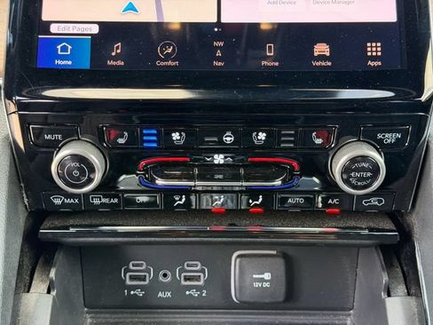 Used 2023 Jeep Grand Cherokee Summit w/ Adv Protech Group IV AWD/4WD image 17