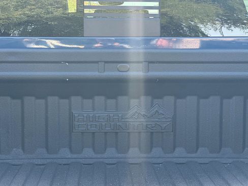 Used 2020 Chevrolet Silverado 2500 High Country AWD/4WD image 15