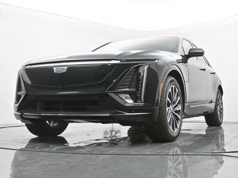New 2025 Cadillac Lyriq Sport image 15