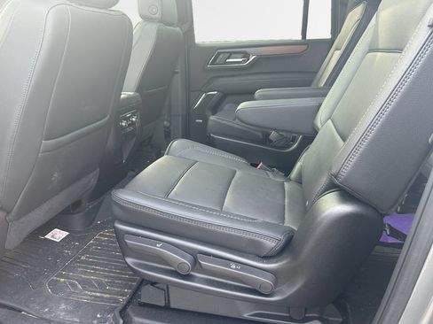 Used 2026 GMC Yukon XL Denali w/ Sun & Power Step Package AWD/4WD image 14