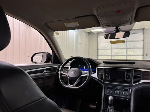 Used 2023 Volkswagen Atlas SE FWD image 26