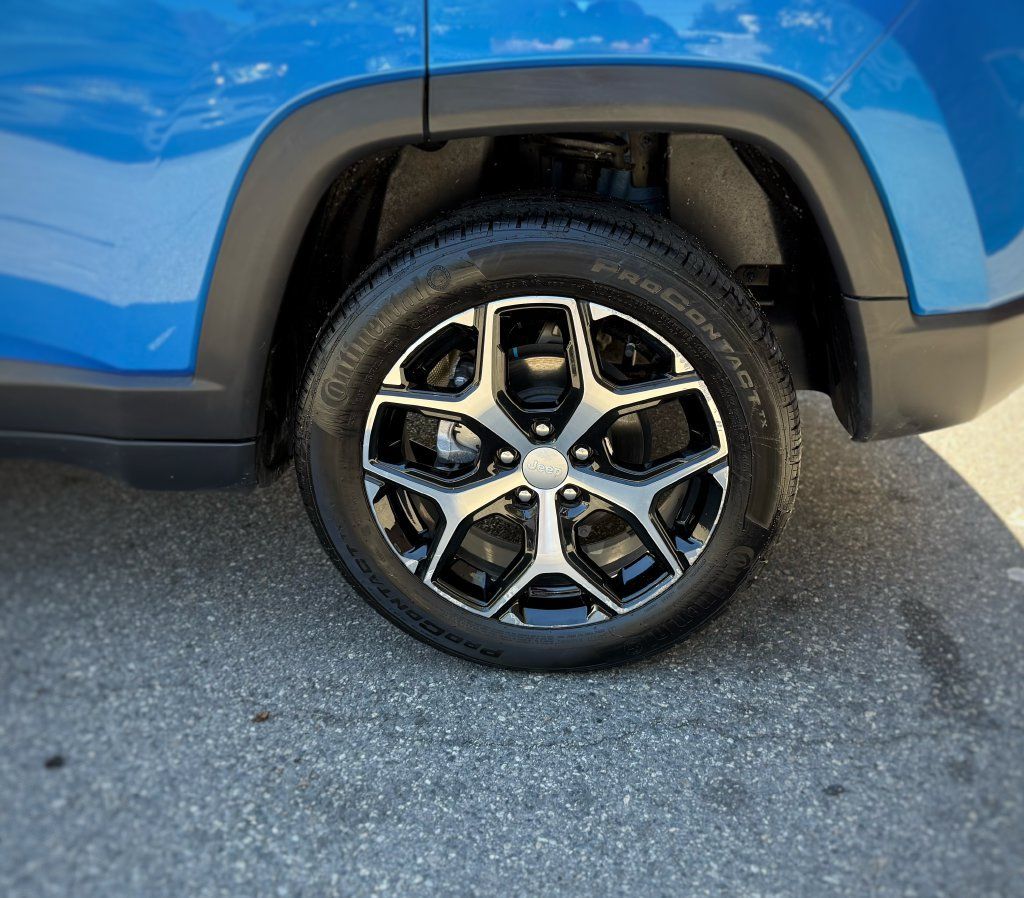 Used 2024 Jeep Compass Limited AWD/4WD image 16