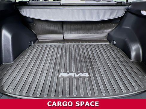 Used 2024 Toyota RAV4 XLE image 25