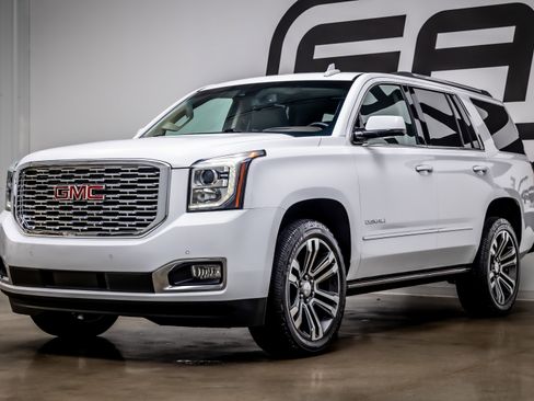 Used 2018 GMC Yukon Denali w/ Denali Ultimate Package image 28