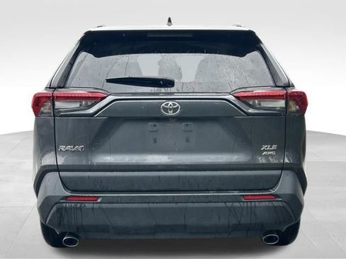 Used 2025 Toyota RAV4 XLE AWD/4WD image 4