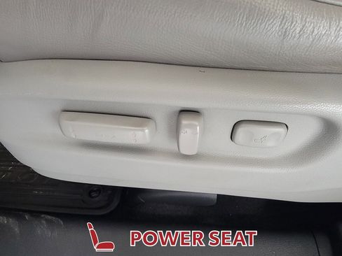 Used 2016 Honda Pilot Touring image 16