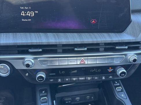 Used 2023 Kia Telluride EX w/ EX Captain's Chair Package image 11