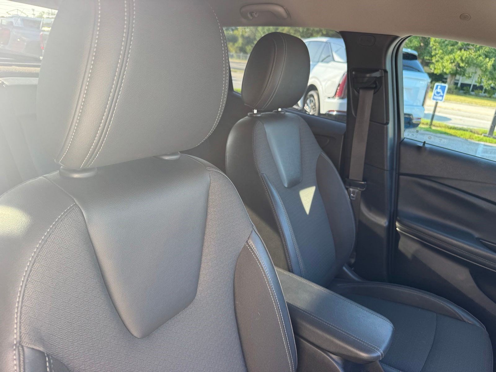 Certified 2020 Buick Encore GX Select FWD image 26