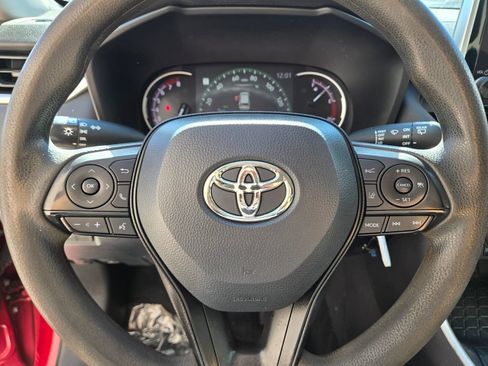 Used 2023 Toyota RAV4 LE image 9