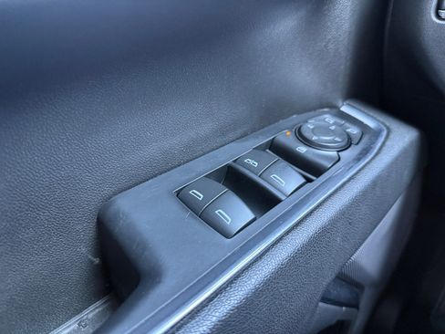Used 2024 Chevrolet Silverado 1500 LT image 18