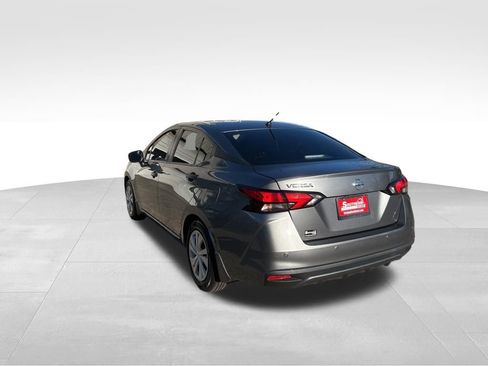 Used 2021 Nissan Versa S image 3