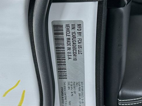 Used 2025 Jeep Grand Cherokee Laredo w/ MOPAR Finishing Package image 12