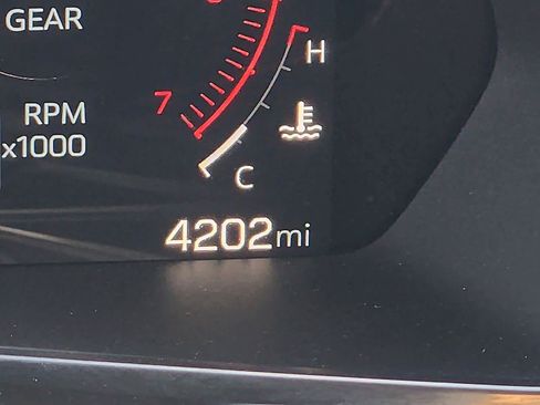 Used 2024 GMC Canyon AT4X image 20