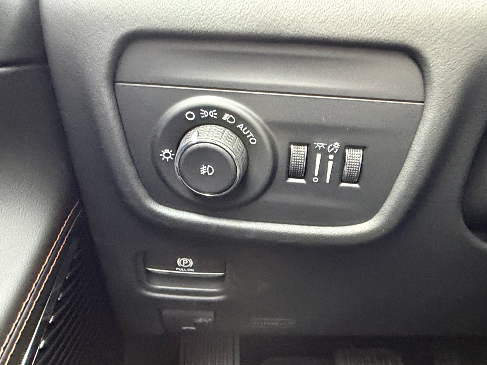 New 2027 Jeep Grand Cherokee Summit AWD/4WD image 27