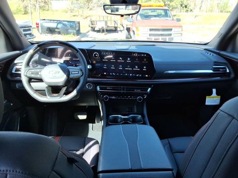 New 2026 Chevrolet Traverse RS image 18