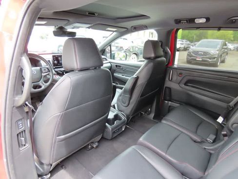 Certified 2025 Honda Odyssey Sport-L image 16