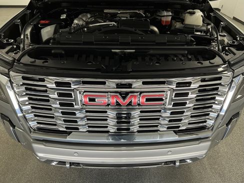 Used 2024 GMC Sierra 2500 Denali w/ Denali Reserve Package image 71