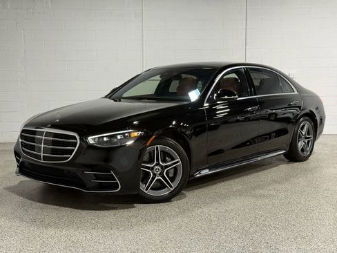 Used 2023 Mercedes-Benz S 580 4MATIC Sedan image 2