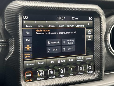 Used 2023 Jeep Wrangler Unlimited Sahara w/ Cold Weather Group AWD/4WD image 31