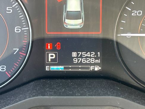Used 2019 Subaru Crosstrek 2.0i Premium w/ Eyesight System AWD/4WD image 8