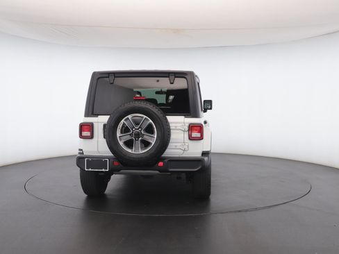 Certified 2021 Jeep Wrangler Unlimited Sahara w/ Cold Weather Group image 24