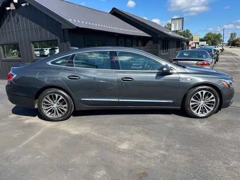 Used 2017 Buick LaCrosse Essence image 5