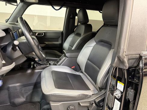 Used 2022 Ford Bronco Black Diamond AWD/4WD image 12