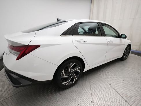 Used 2024 Hyundai Elantra Limited FWD image 35