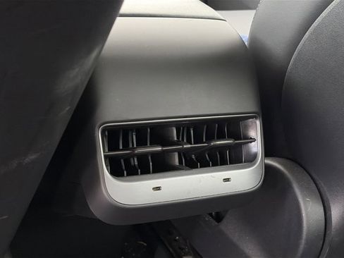 Used 2022 Tesla Model 3 Long Range image 15