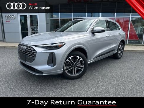 New 2025 Audi Q5 2.0T Premium image 1